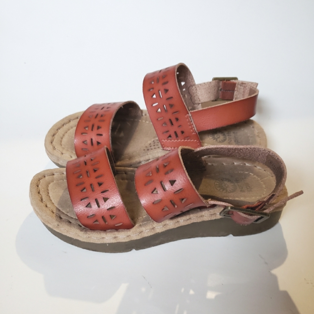 Earth Spirit Meghan women's chunky lasercut slingback reddish brown sandals 5.5